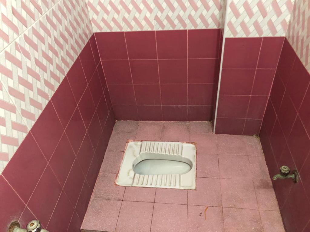 Senate Regency Hotel Csennai Kültér fotó